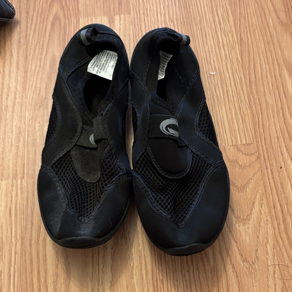 Men's Black Mesh Water Shoes